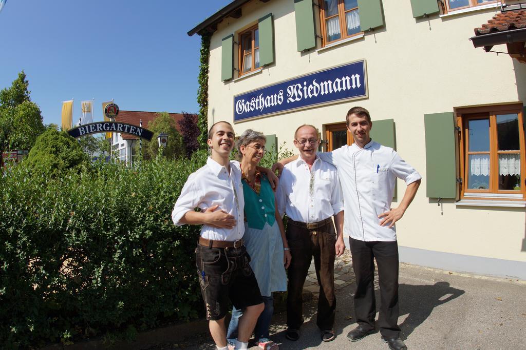 Und Wiedmann